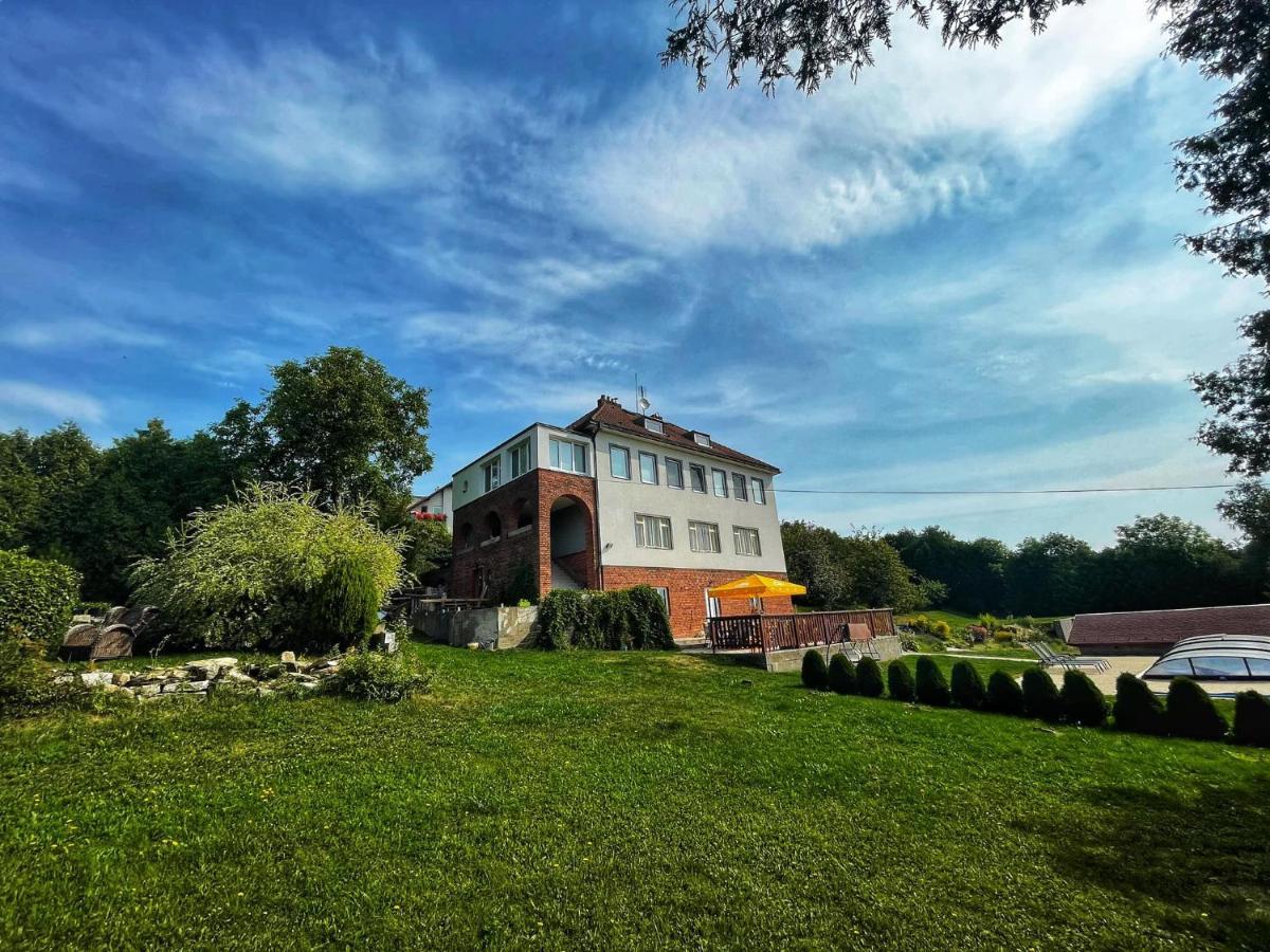 Vila Hořičky Buitenkant foto